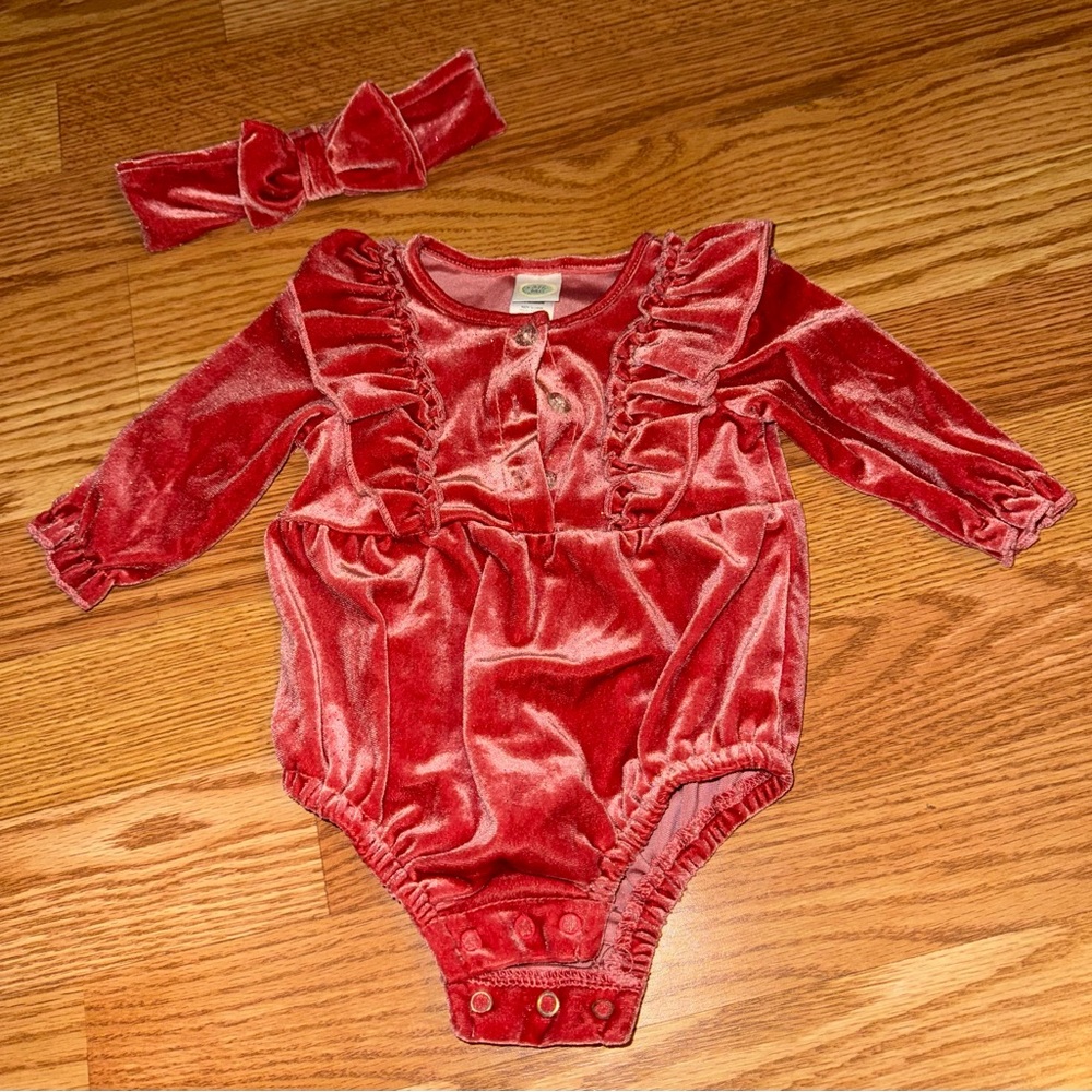 Little Me Velour Pink onesie/bow